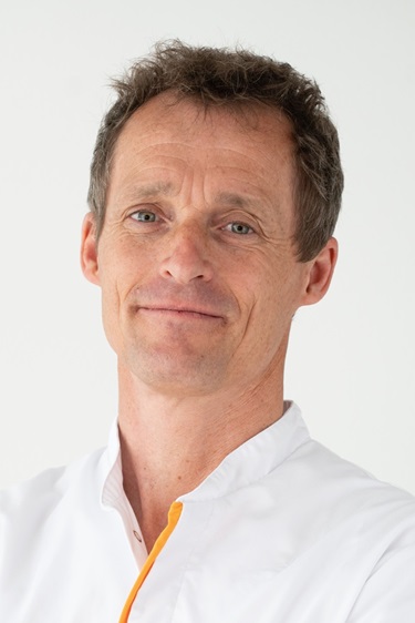 20 Kaakchirurg Wouter Kalk