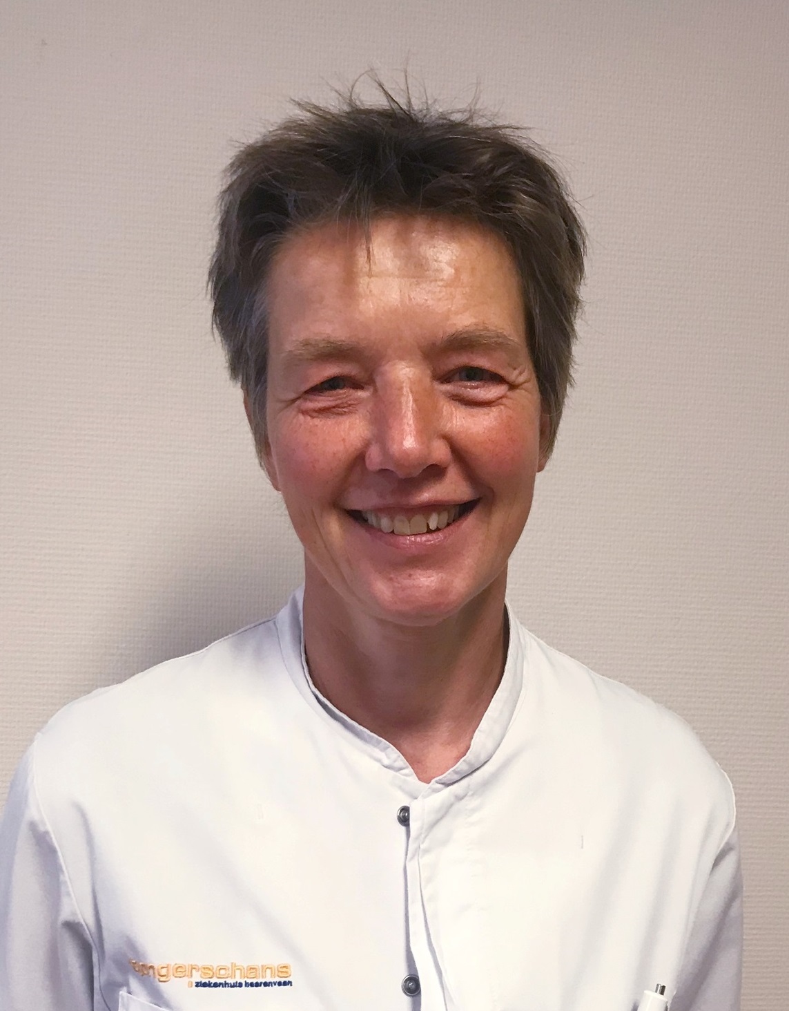 Ratana Daling - intensivist